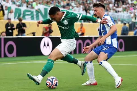 مجموعة الأهلي.. لاعب بورتو: ميسي غني عن التعريف.. ونعلم حجم إنتر ميامي